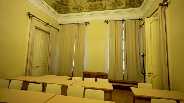 Экскурсия по дворцу графов Бобринских смотреть онлайн