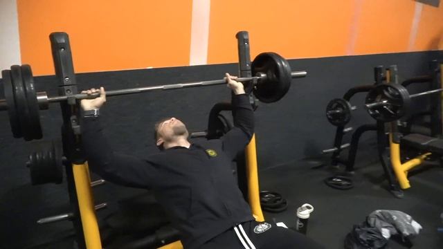 15 WEEKS OUT - Great CHEST Workout - What I Eat on a HIGH Day смотреть онлайн