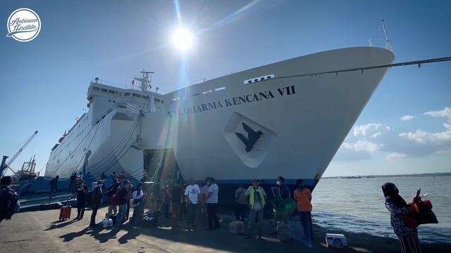 NAIK KAPAL LAUT SUPER MEWAH DI INDONESIA | Surabaya - Makassar by Dharma Kencana 7 смотреть онлайн