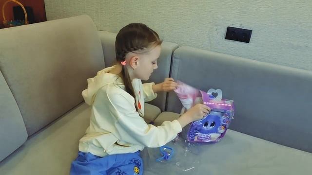 САМОЕ КЛАССНОЕ ВИДЕО, РАСПАКОВКА ИГРУШЕК, МИЛЫЙ ПУШИСТЫЙ ПОТЕРЯШКА SCRUFF, МОЕ ПЕРВОЕ ВИДЕО смотреть онлайн