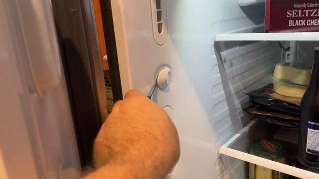 How To Fix A Flickering Or Burned Out LED Refrigerator Light смотреть онлайн