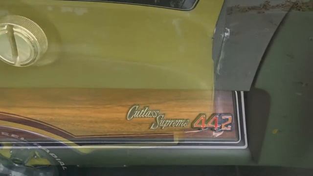 1972 Oldsmobile Cutlass Supreme 442 in COLOR ! смотреть онлайн