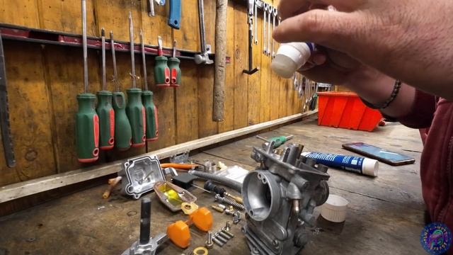 Переборка карбюратора Suzuki Djebel 250 Mikuni TM 28 смотреть онлайн
