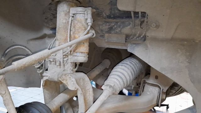 Ремонт Мерседес ML, GL, GLE - W164.W166.Repair of Mercedes ML, GL, GLE, replacement of anther. смотреть онлайн