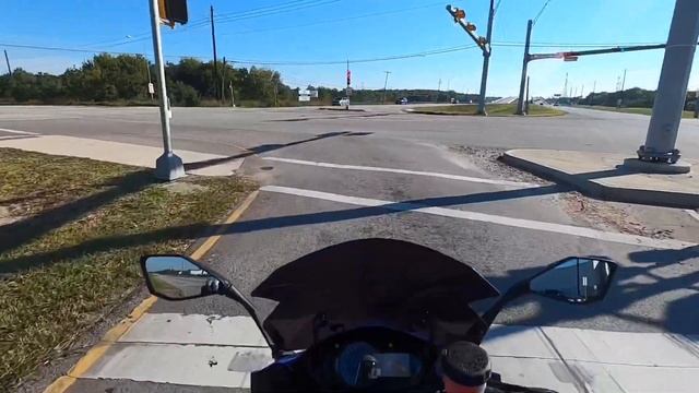 Kawasaki Ninja 1000! Fat Guy on a Sport Bike! смотреть онлайн