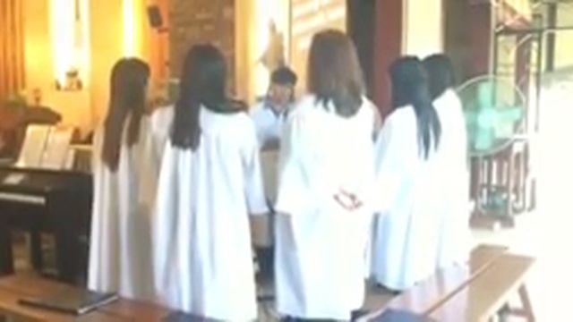 Singing Angels of God- Lamb of God (XU Chapel) смотреть онлайн