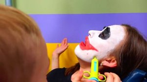 Bad Baby ДОКТОР Лечит Джокера BABY DOCTOR Check Up Freaky Joker