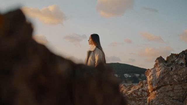 The way of cinematic look | Sirui 50mm Full frame + sony a7sIII Handheld | Cheap anamorphic setup смотреть онлайн