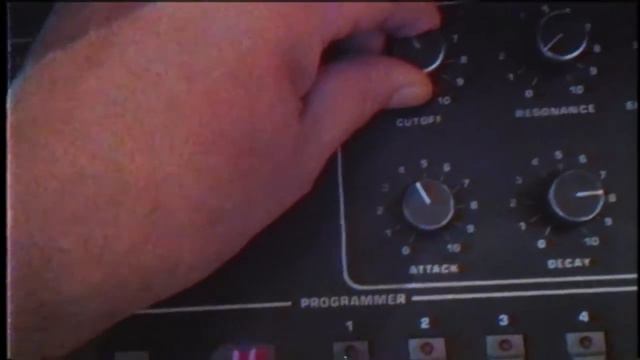 Floyd ' (Prophet5 DMX MC-500 MKII Synthesizers) by MIKE303 смотреть онлайн