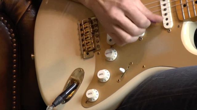 Fender Strat Custom shop 2005 смотреть онлайн