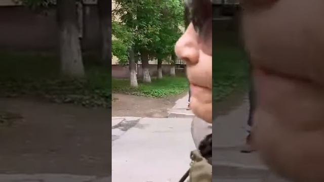 Тарасова Виктория, депутатскся дочь во дворе Шота Руставели, 5 смотреть онлайн