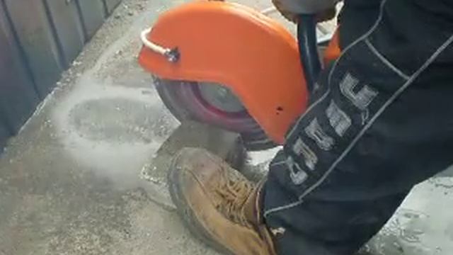 STIHL TS400 (REBUILT ENGINE.RUNS,LIKE NEW) смотреть онлайн
