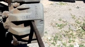 Suzuki Grand Vitara 2.4 замена тормозных колодок