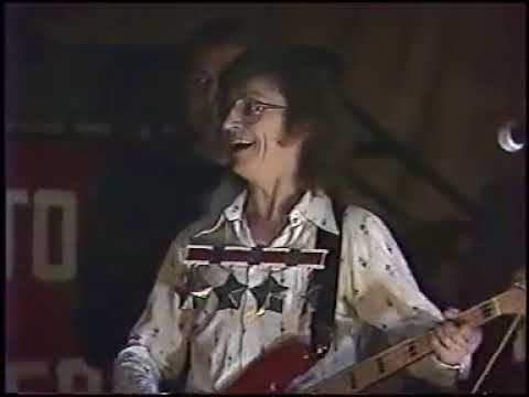 ВАЛЕРИЙ ЯРУШИН и гр 'ИВАНЫЧ'   'СОЛНЕЧНЫЙ ГОРОД' , (приблизительно 1993 г. )