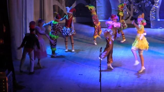 Ванька танец Бал игрушек смотреть онлайн