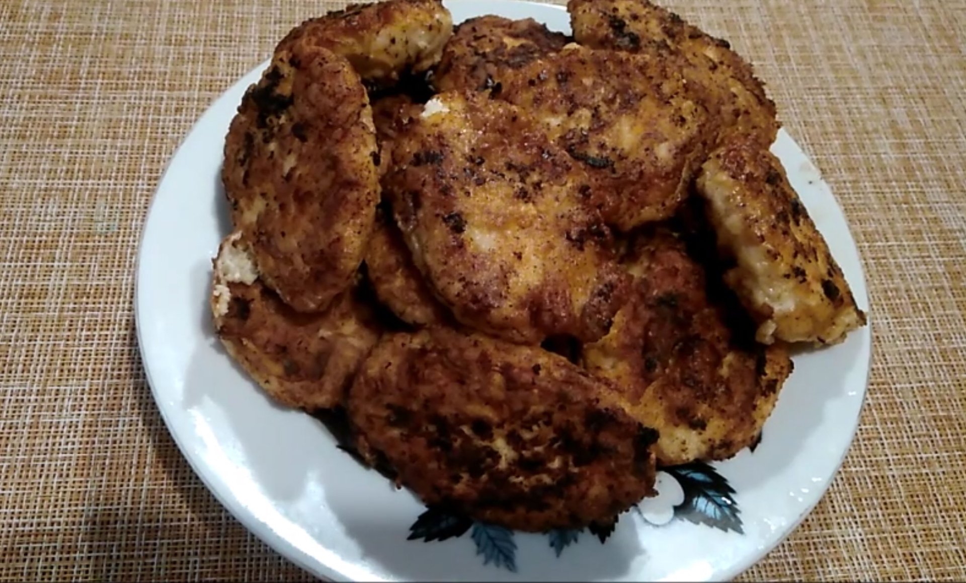 Котлеты с кабачком.mp4 смотреть онлайн