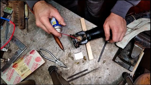 Как разобрать крестовину кардана после КОЛХОЗНОГО!!! крепления. Отличный результат для колхоза!!!!! смотреть онлайн