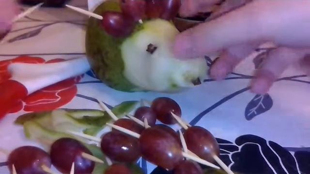 Как делать Ёжик из грушы смотреть онлайн