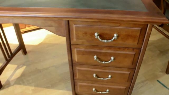 Письменный стол из массива березы 1 тумба 4 ящика. смотреть онлайн