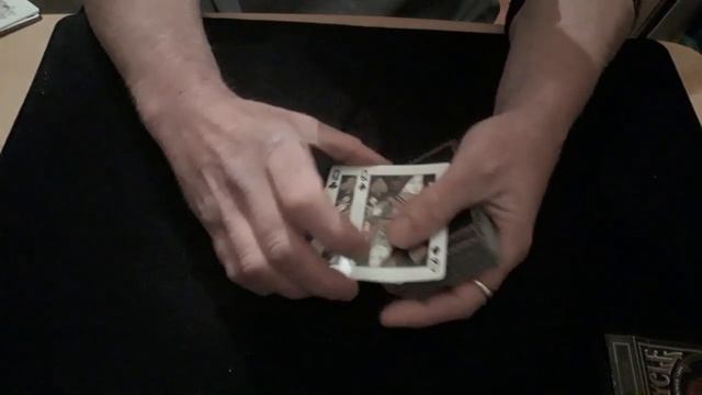 Easy to do card trick. Card Mat Tutorials. смотреть онлайн
