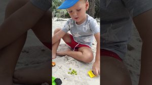 Игры в песке с ребенком