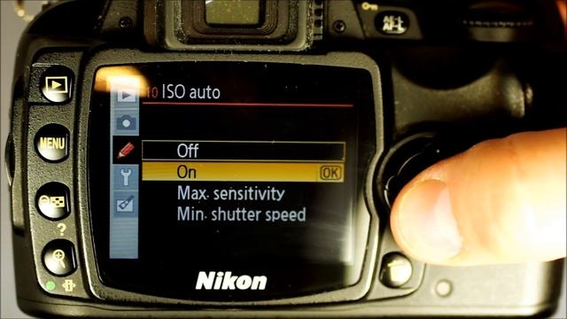 Introduction to the Nikon D40, Video 9 of 12 (Custom Setting Menu) смотреть онлайн