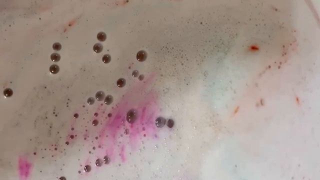 Testing "Brains" bath bomb | Handmade Bath Bomb | Halloween Bath Bomb смотреть онлайн