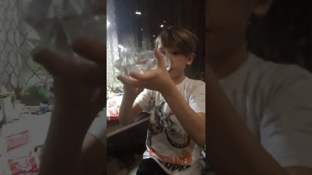 выпил литр воды за ( в видео ролике) смотреть онлайн