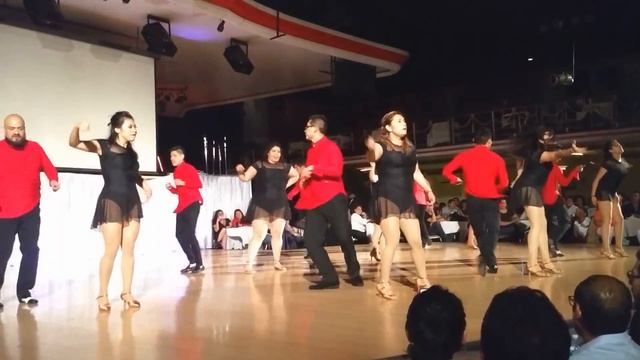 2018 - Bachata /Gorda Bailando смотреть онлайн