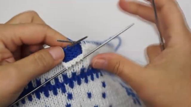 Как связать детские штанишки. Часть 2 смотреть онлайн