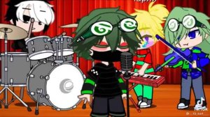 пик, Феликс, ромэо и куромаку  узнали что вару умеет петь