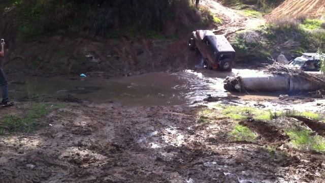 Suzuki Jimny in River after rain 4x4 (Israel) смотреть онлайн
