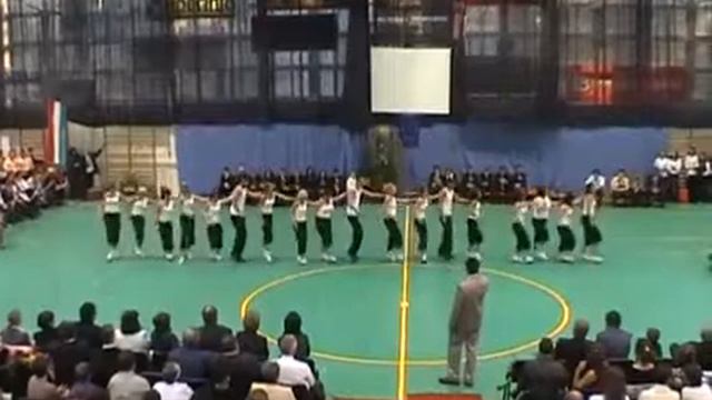 Hip-hop (Bessenyei György Szakközépiskola - Szalagavató 2008.) смотреть онлайн