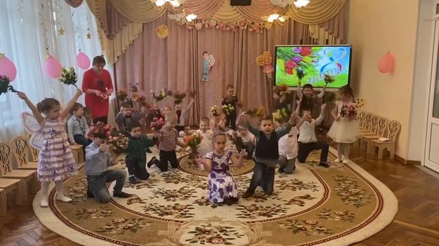 Досуг к празднику 8 марта в средней группе «Звёздочки» смотреть онлайн