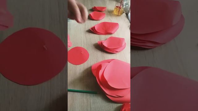 Қағаздан керемет раушан гүлін жасаймыз. Розы из бумаги. DIY. Pan pan diy смотреть онлайн