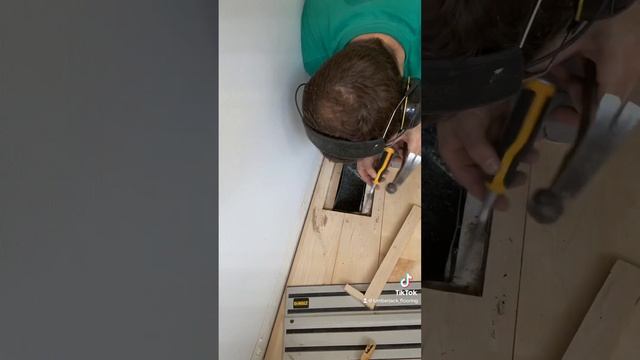 Customer refuses to pay...what do we do?! смотреть онлайн