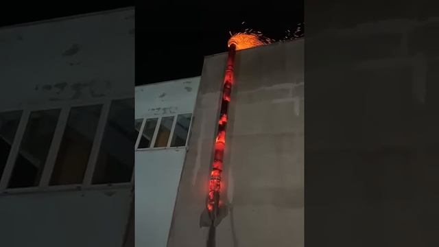 Сажа загорелась в дымовой трубе. смотреть онлайн