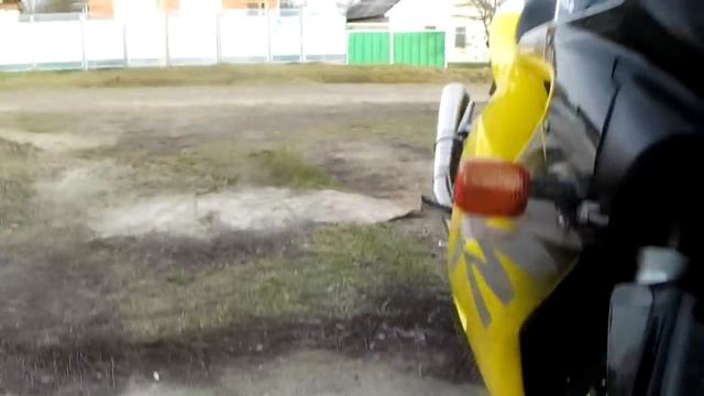 Honda CBR 600 F4 2000 With Danmoto GP Extreme Exhaust смотреть онлайн