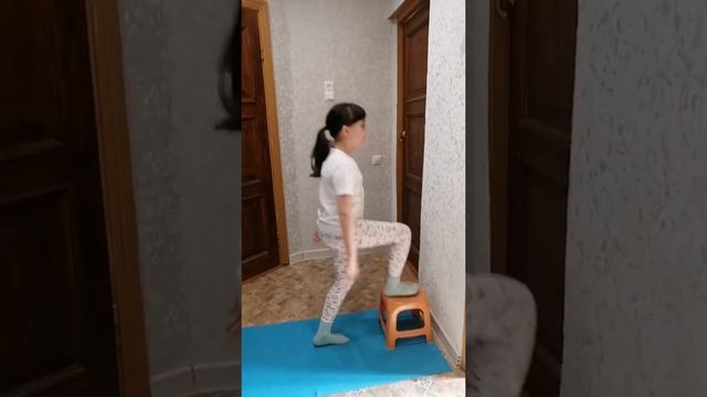 Дистанционная физкультура. Комплекс ОРУ "Классика" смотреть онлайн