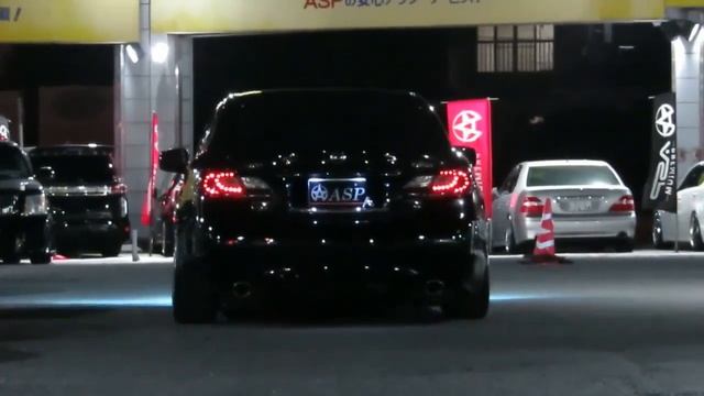 Japanese Gangsters Love The Nissan Fuga смотреть онлайн