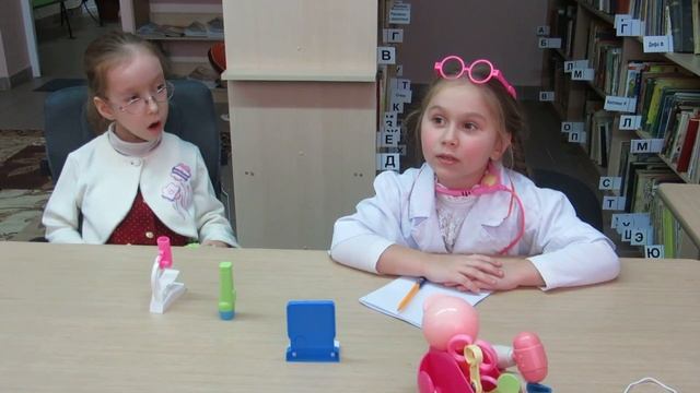 Страна читающая — Маргарита Ковылкина читает отрывок из произведения «Кем быть?» В. В. Маяковского смотреть онлайн