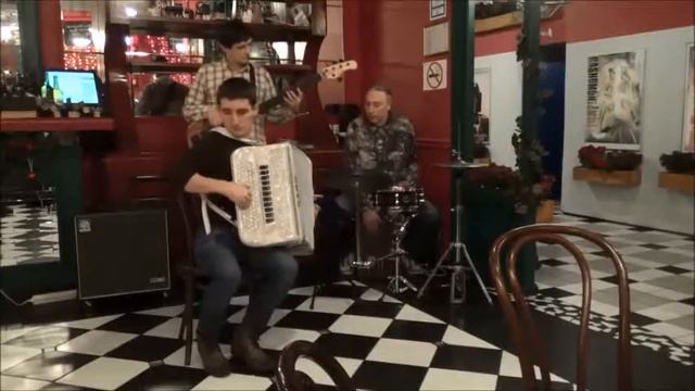 OleynikovTrio - Decarissimo (Astor Piazzolla) смотреть онлайн