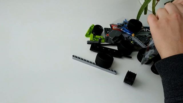 Распаковка машинки Lego Technic 2019/ Unpacking Lego Technic смотреть онлайн