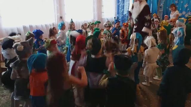 Новый год 2018, музыкальный дед мороз, класс! смотреть онлайн
