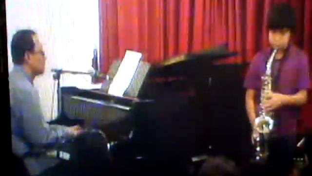 OJ Mini Concert - Dio Saxophone смотреть онлайн