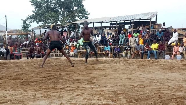 BAHAGON shigiyar mota vs shagon yalo Dan suro смотреть онлайн