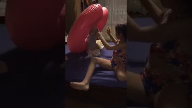 Мой новый круг и купальник супер смотреть онлайн