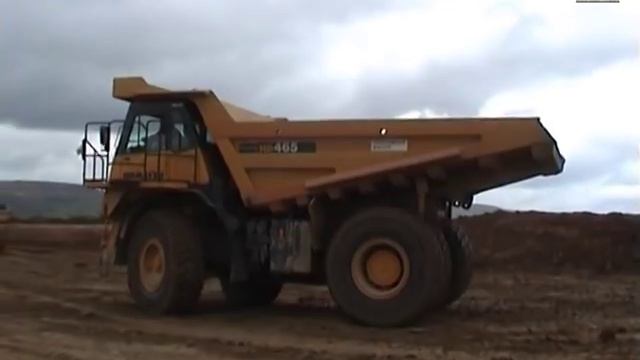LGV Est: CAT 385B LME, Komatsu HD465, Volvo A40D, Pont-à-Mousson - Tragny, France, 2004. смотреть онлайн
