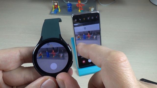 How to Take a Photo with Galaxy Watch 4 - As a Camera Remote ! смотреть онлайн