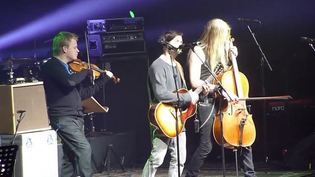 Lauri Ylönen & Pekka Kuusisto & Eicca Toppinen - Heavy (Live • Helsinki • Finland) смотреть онлайн